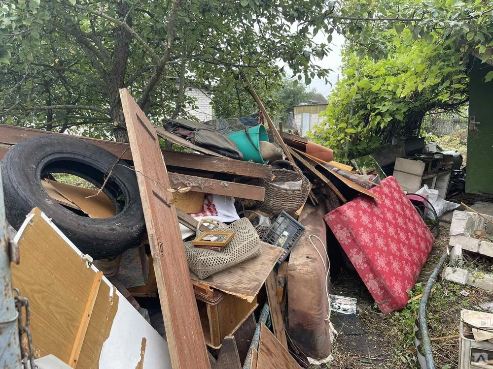 Вывоз хлама в Нижнем Тагиле в октябре