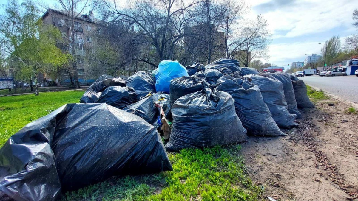 Вывоз и утилизация мусора после субботника в Нижнем Тагиле в октябре