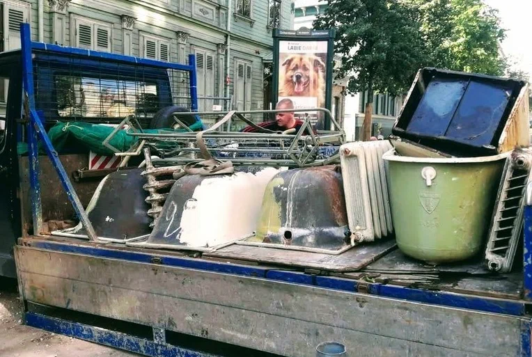 Вывоз старой сантехники в Нижнем Тагиле от ПроМусор: быстро, недорого от 572 руб., утилизация и грузчики