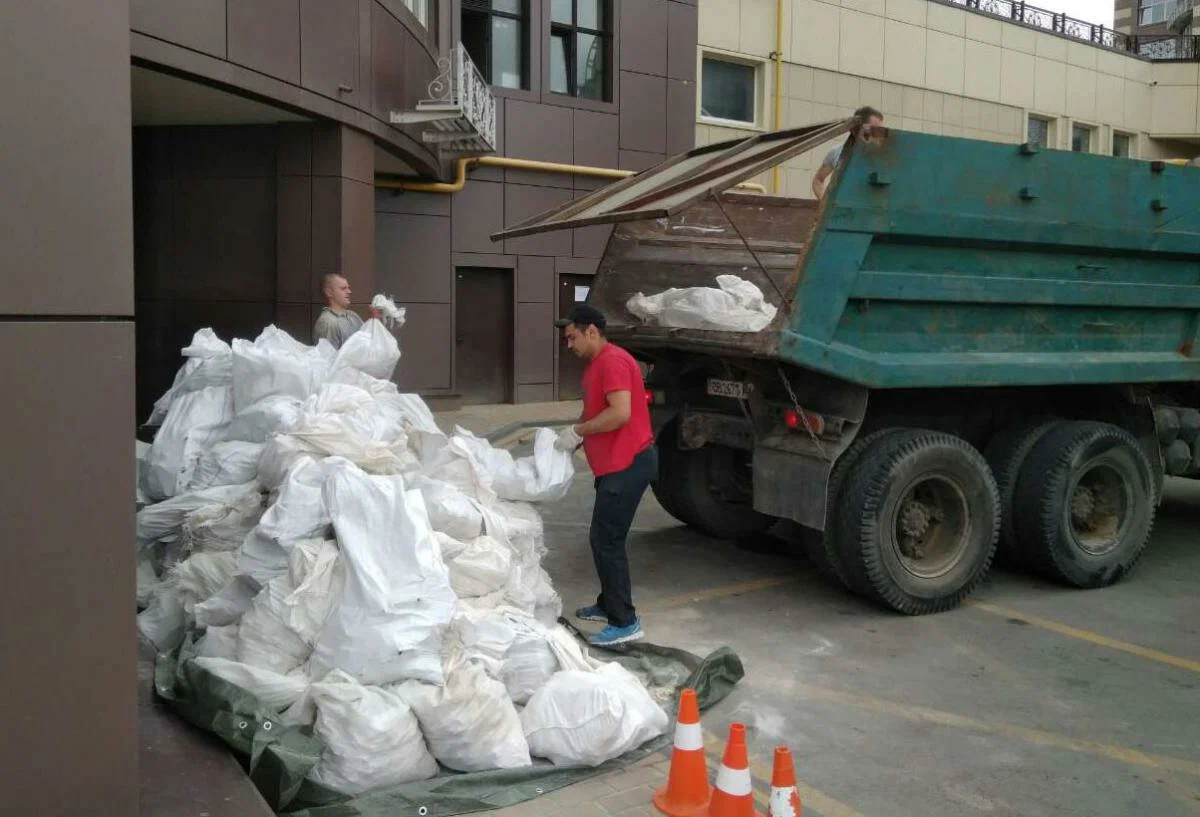 Вывоз мусора из подвала в Нижнем Тагиле от ПроМусор – уборка, разбор завалов и очистка, цены от 2498 руб