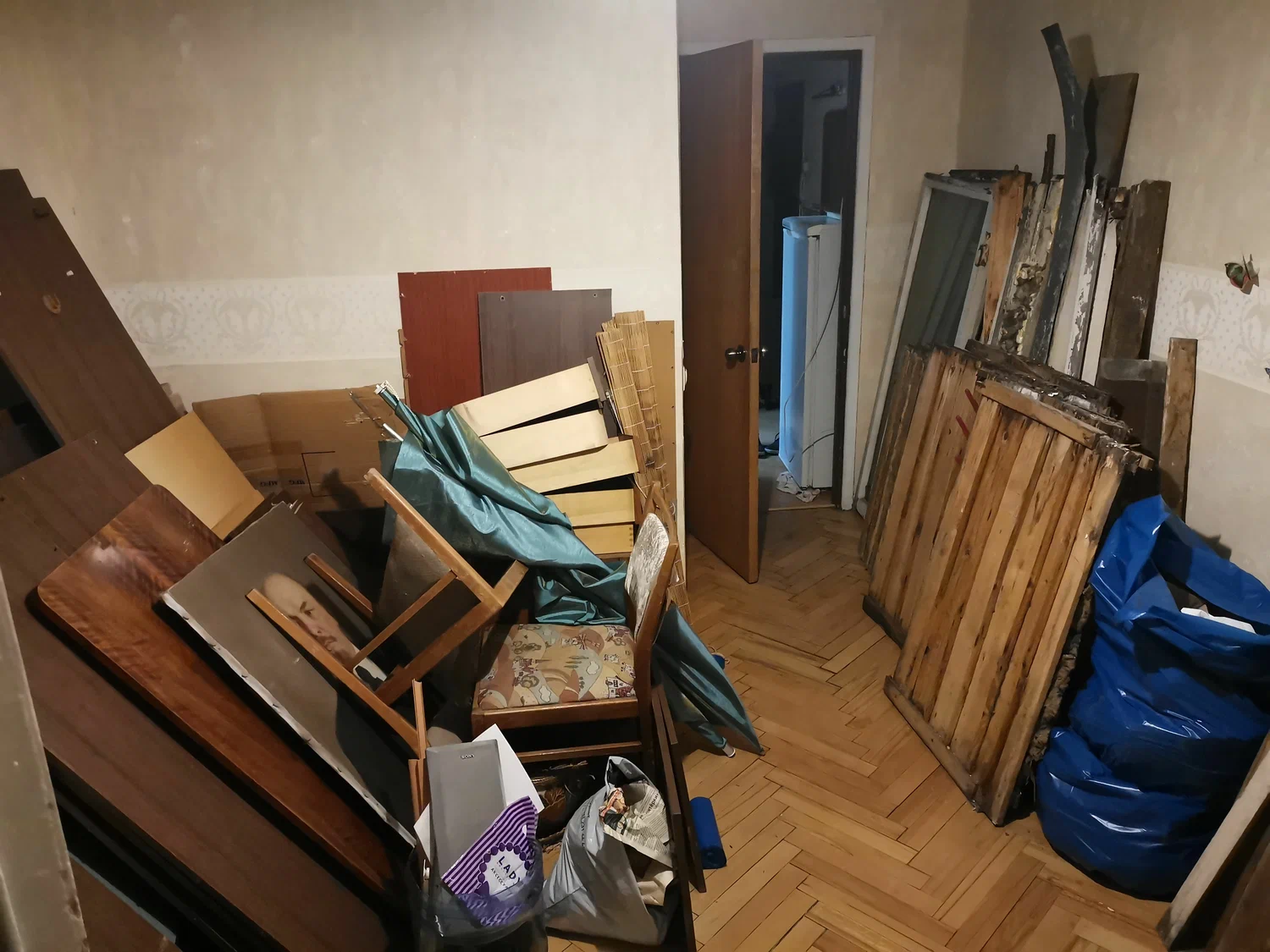 Демонтаж мебели с вывозом и утилизацией в Нижнем Тагиле в октябре